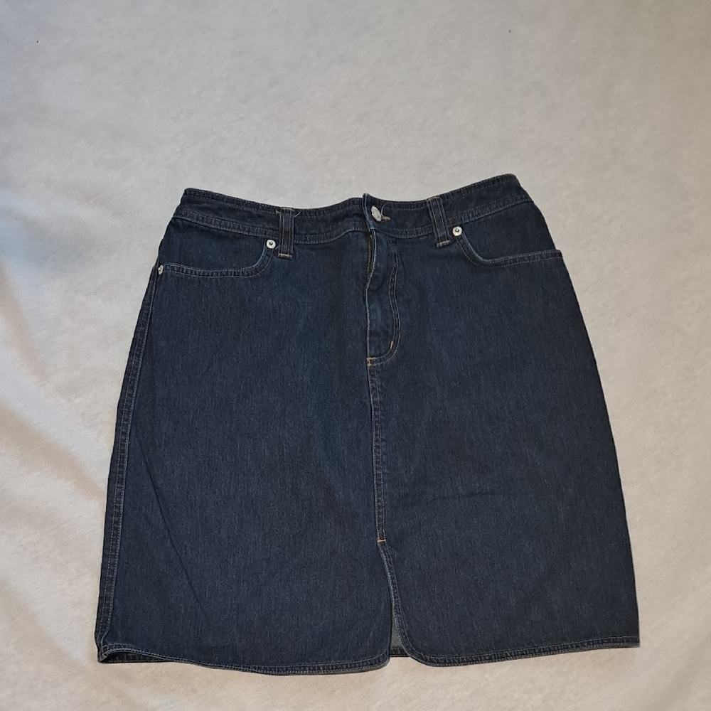 Lands' End Classic Blue Denim Skirt. Dark‎ Wash. Size 6 petite.